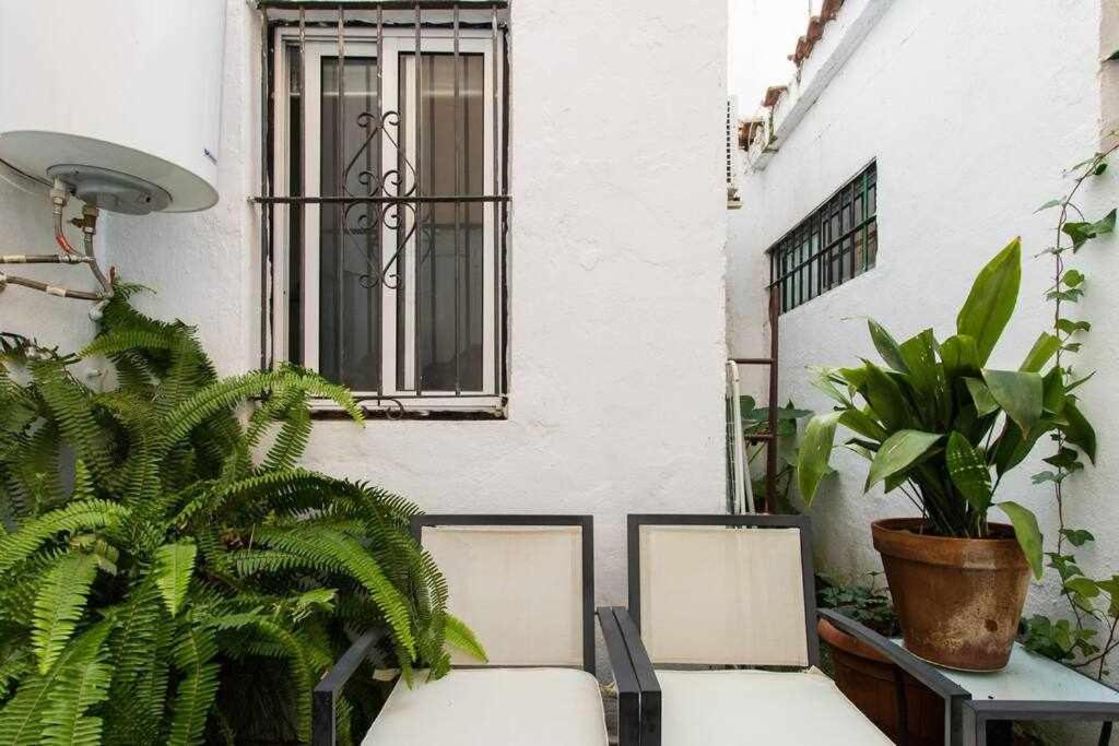 Lujoso Apartamento Con Patio En Triana Sevilla Exterior foto