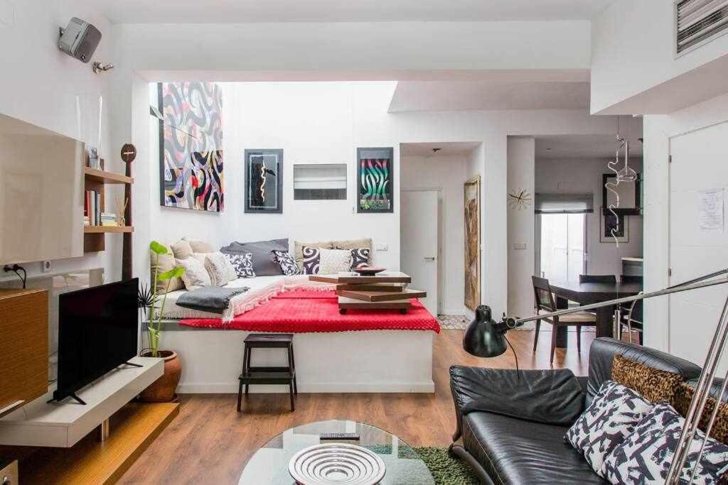 Lujoso Apartamento Con Patio En Triana Sevilla Exterior foto