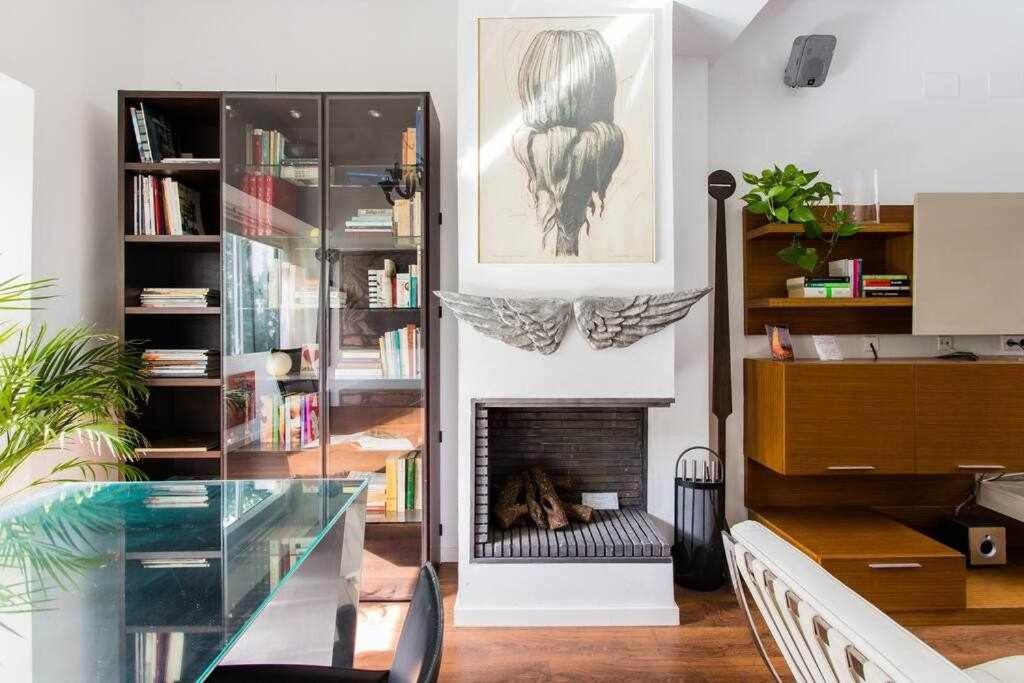 Lujoso Apartamento Con Patio En Triana Sevilla Exterior foto